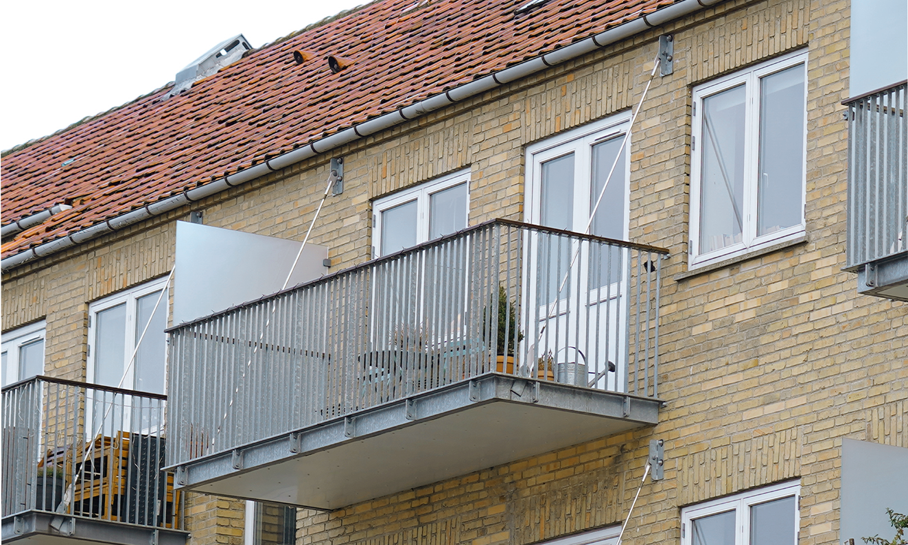 Figur 14 Foto af ophængt altan