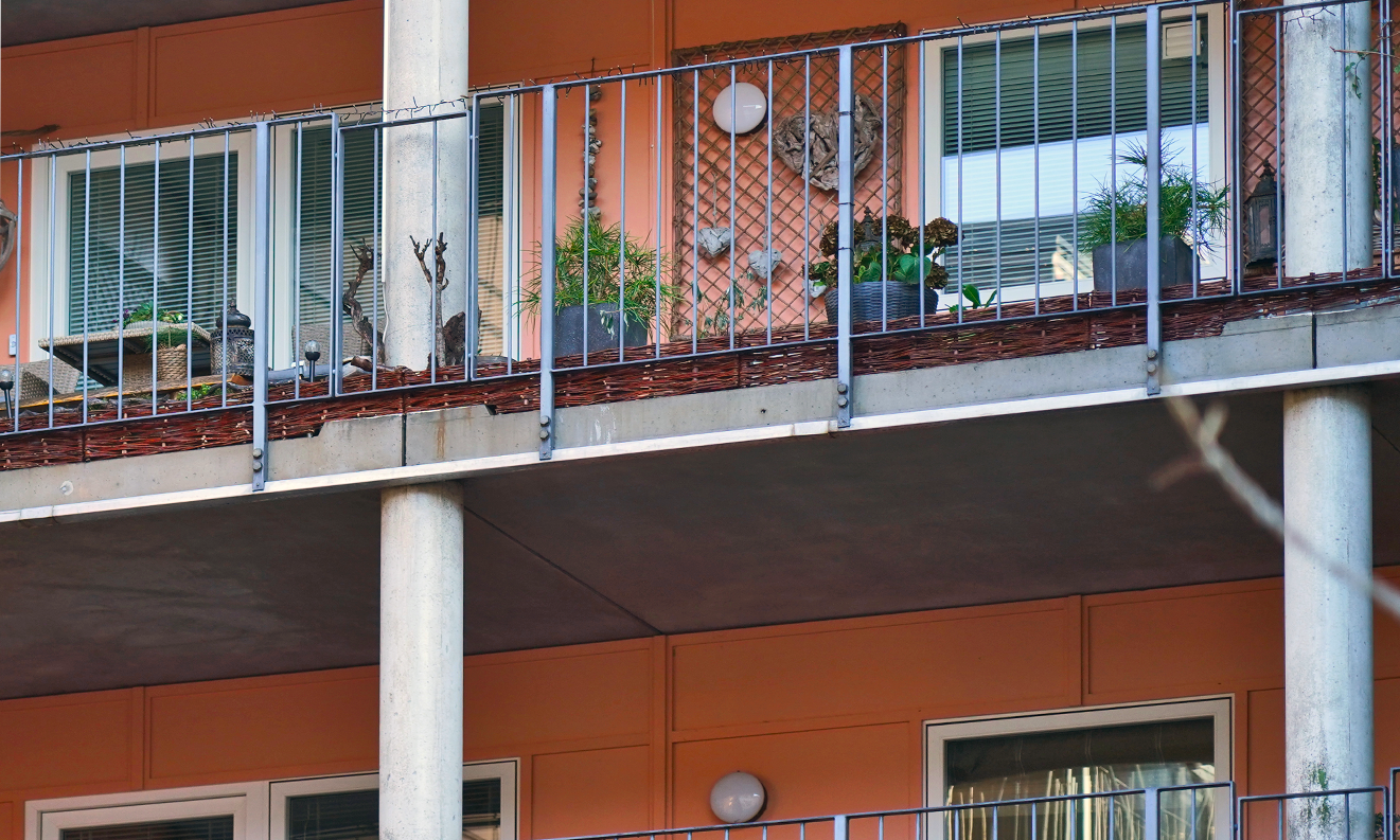  Foto af søjleunderstøttende altan